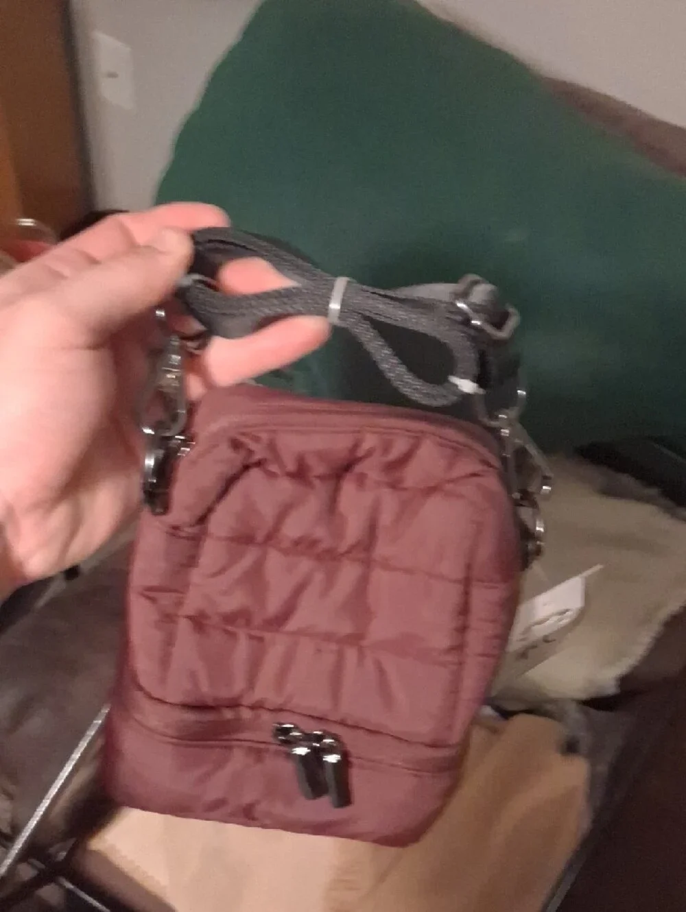 Quilted camera Crossbody Bag in Maroon